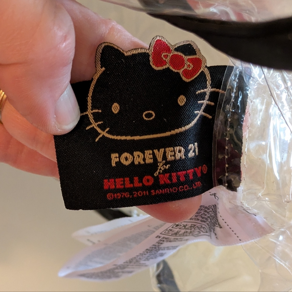 Hello Kitty/Forever 21 Clear Raincoat - Picture 9 of 12